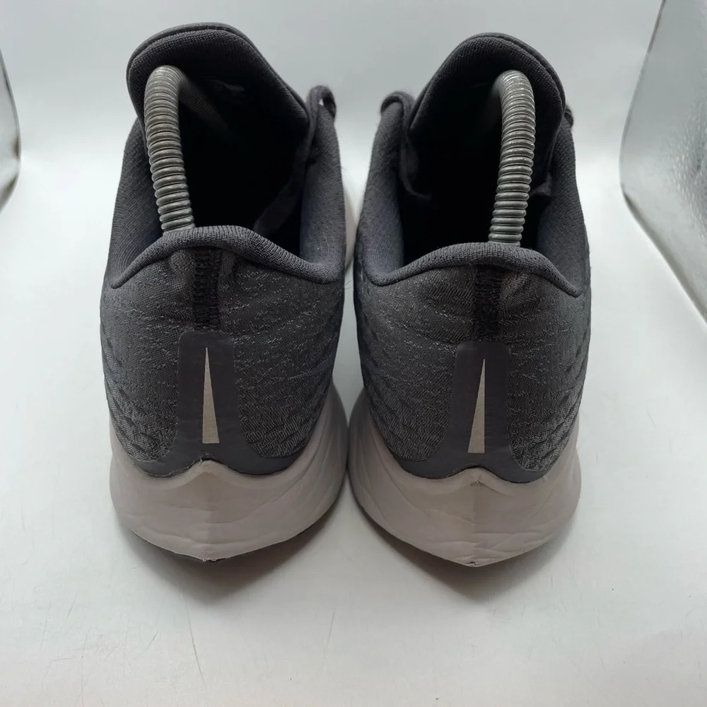 Nike Zoom Pegasus 35 womens gray sneakers size 9